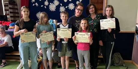 Powiększ grafikę: apel-podsumowujacy-631598.jpg