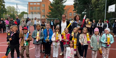 Powiększ grafikę: pasowanie-na-pierwszoklasiste-640247.jpg