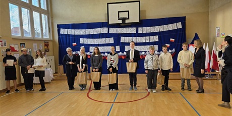 Powiększ grafikę: sukces-naszych-uczennic-660371.jpg