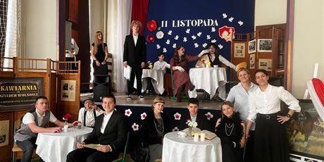Powiększ grafikę: swieto-niepodleglosci-w-naszej-szkole-655161.jpg