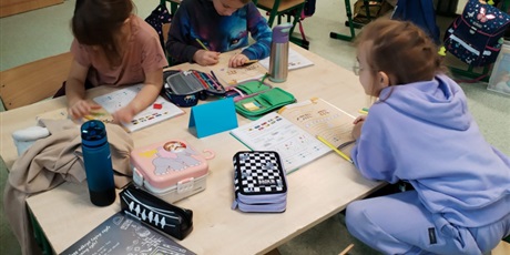 Powiększ grafikę: uczniowie-klas-pierwszych-zostali-objeci-programem-zagrajmy-razem-660378.jpg