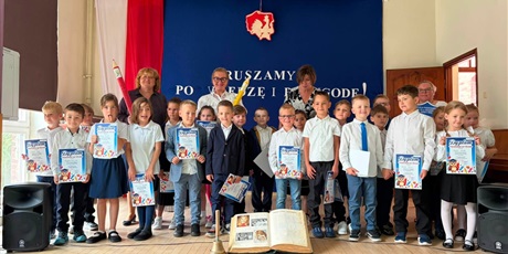 Powiększ grafikę: uroczyste-rozpoczecie-roku-szkolnego-2026-2027-710445.jpg