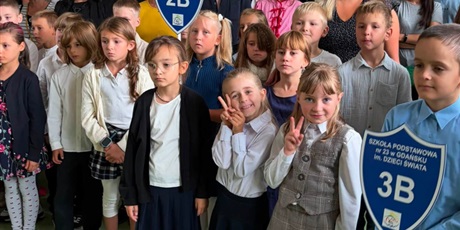 Powiększ grafikę: uroczyste-rozpoczecie-roku-szkolnego-2026-2027-710447.jpg