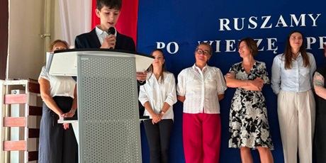 Powiększ grafikę: uroczyste-rozpoczecie-roku-szkolnego-2026-2027-710453.jpg