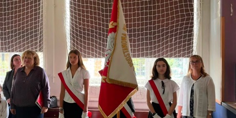 Powiększ grafikę: uroczyste-rozpoczecie-roku-szkolnego-2026-2027-710454.jpg